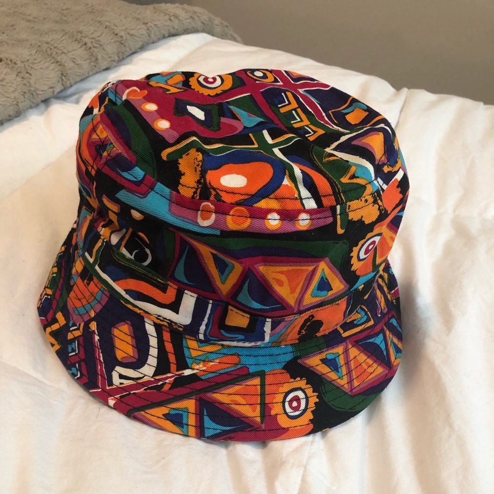 Kbethos bucket hat